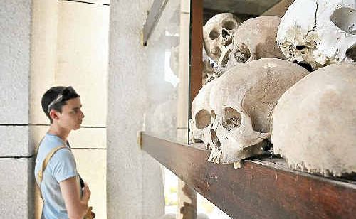 Some of the 8000 skulls on display at the Killing Fields of Choeng Ek. Some of the 8000 skulls on display at the Killing Fields of Choeng Ek.